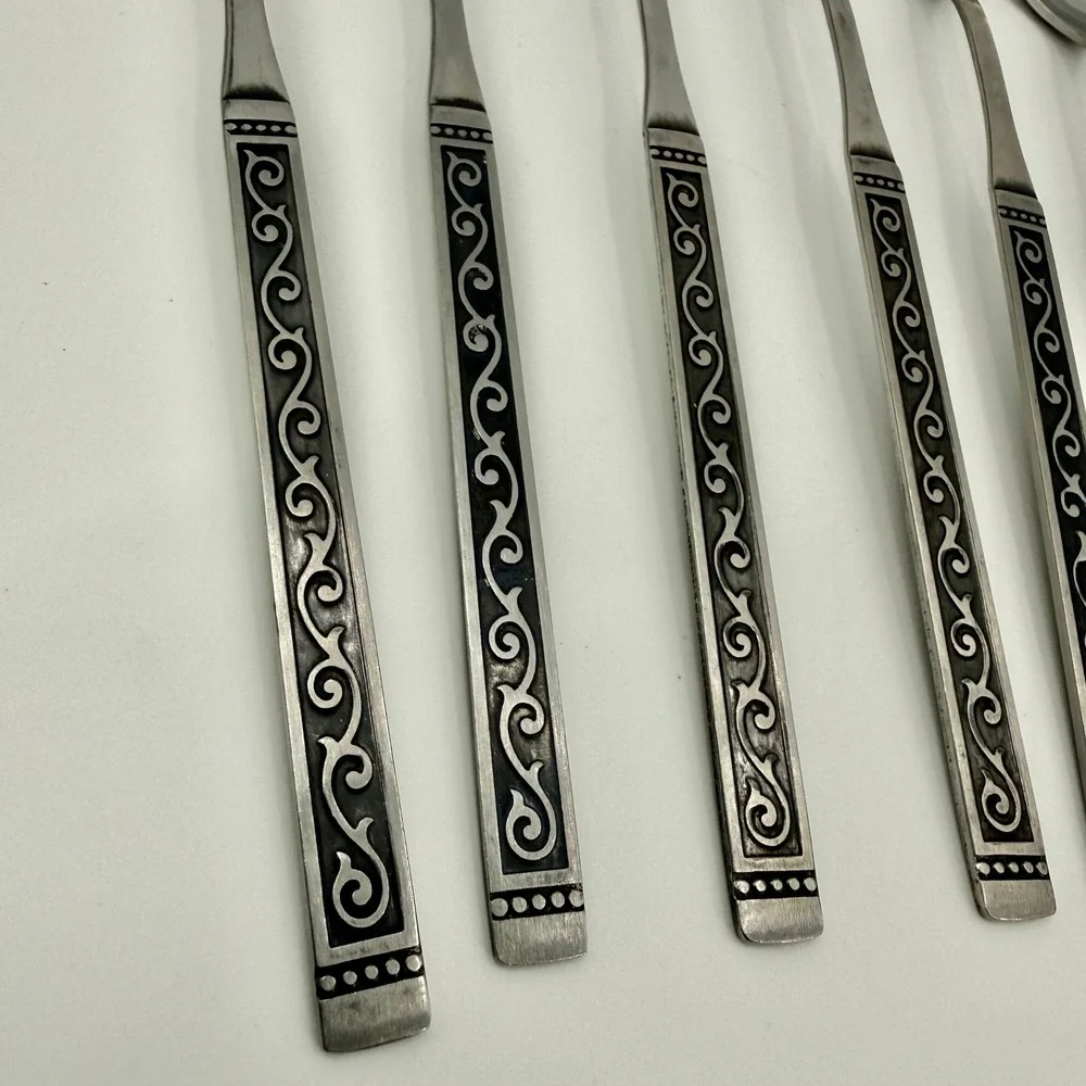 1881 Rogers Oneida Spanish Court Stainless Steel Set 6 Ice Tea Spoons 7 5/8